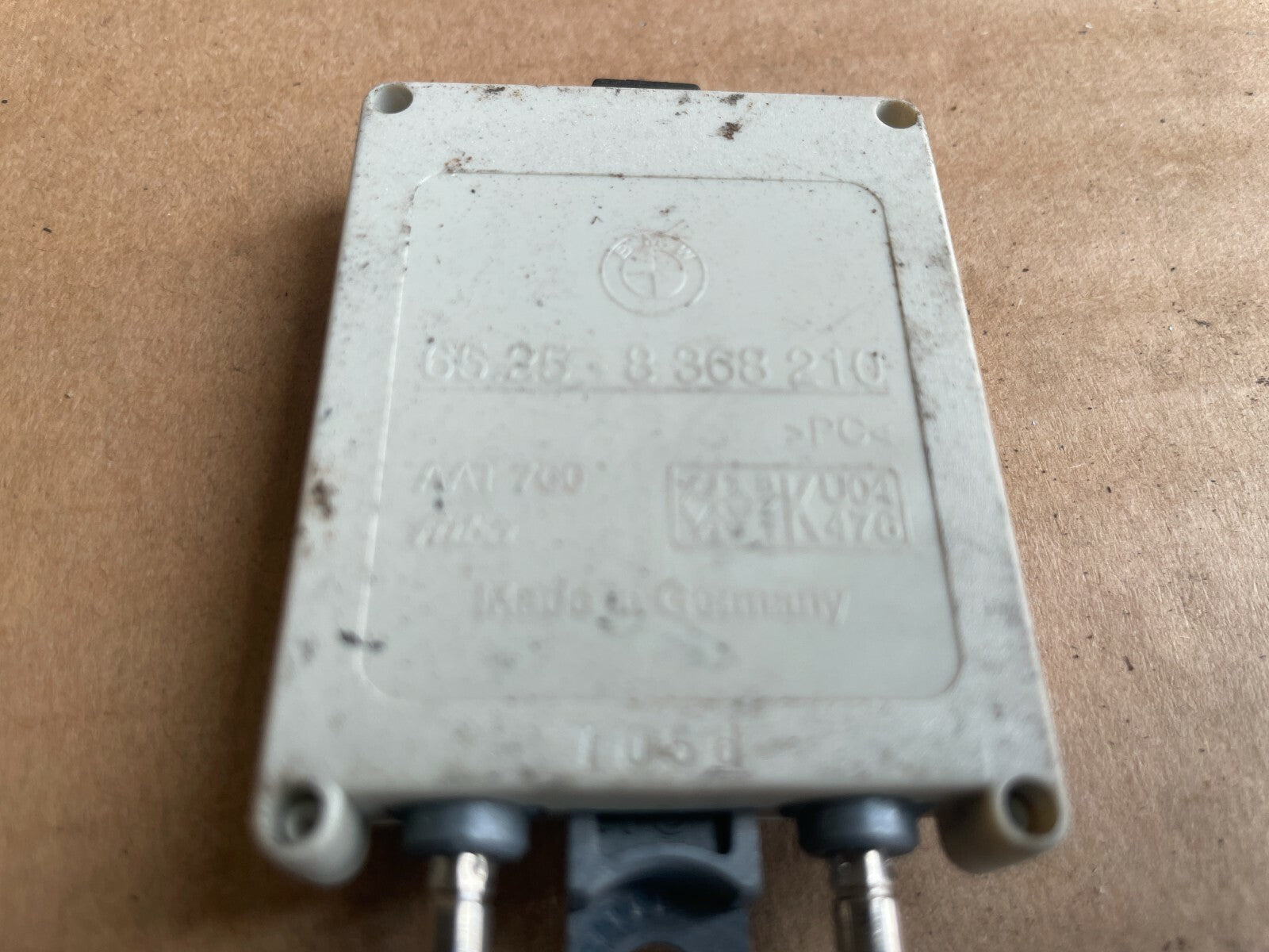 65258368210 - BMW E46 TV Amplifier