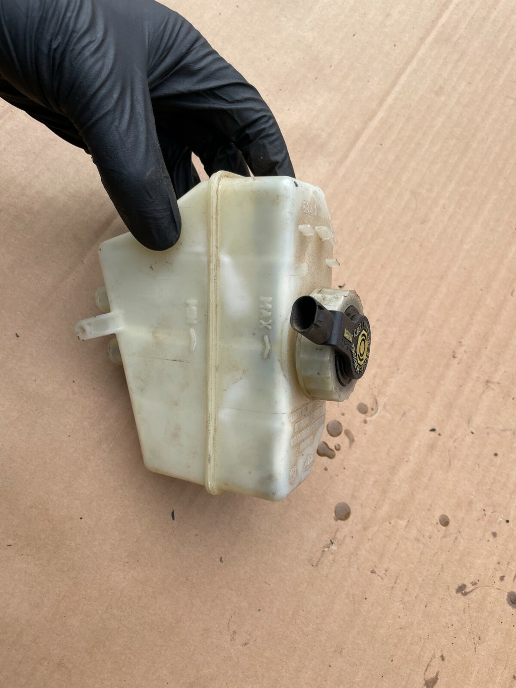 34326750798 - BMW E46 Brake Fluid Resevoir/Tank (Automatic/Manual)