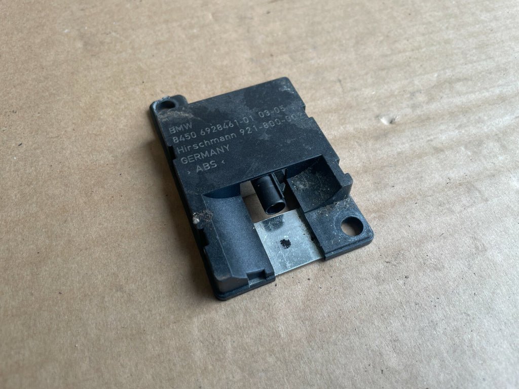 84506928461 - BMW E46 Bluetooth Antenna