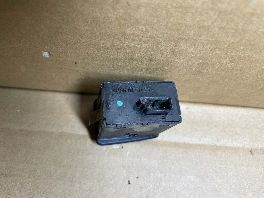 61318368921 61316902174 - BMW Rear Window Switch Sedan/Touring