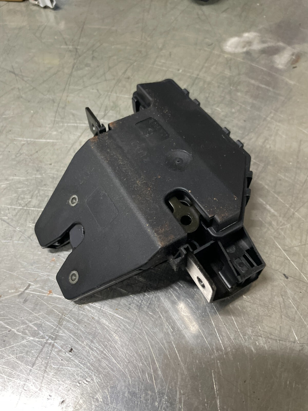 51248196401 - Genuine Used BMW Boot Lock E81 E85 E86 E87