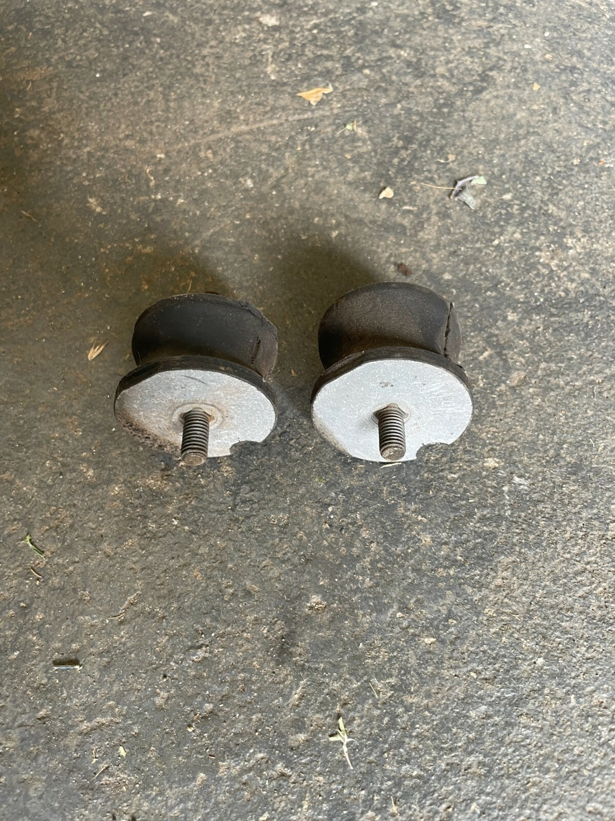 22316799331 - BMW Transmission Mount E36 E39 E46 E81 E88 E85 E86 E90 E91 E92 E93
