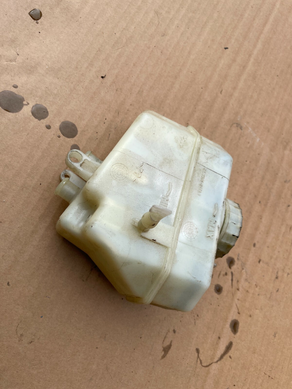 34326750798 - BMW E46 Brake Fluid Resevoir/Tank (Automatic/Manual)