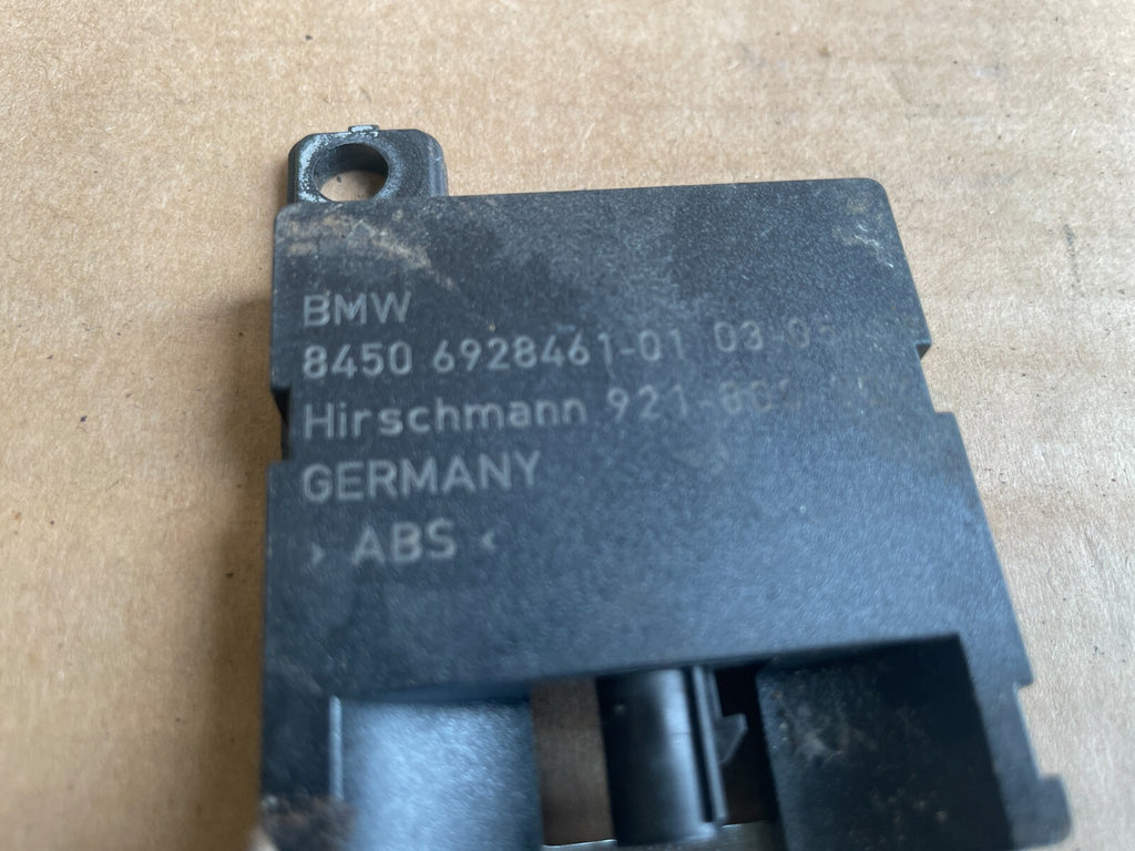 84506928461 - BMW E46 Bluetooth Antenna