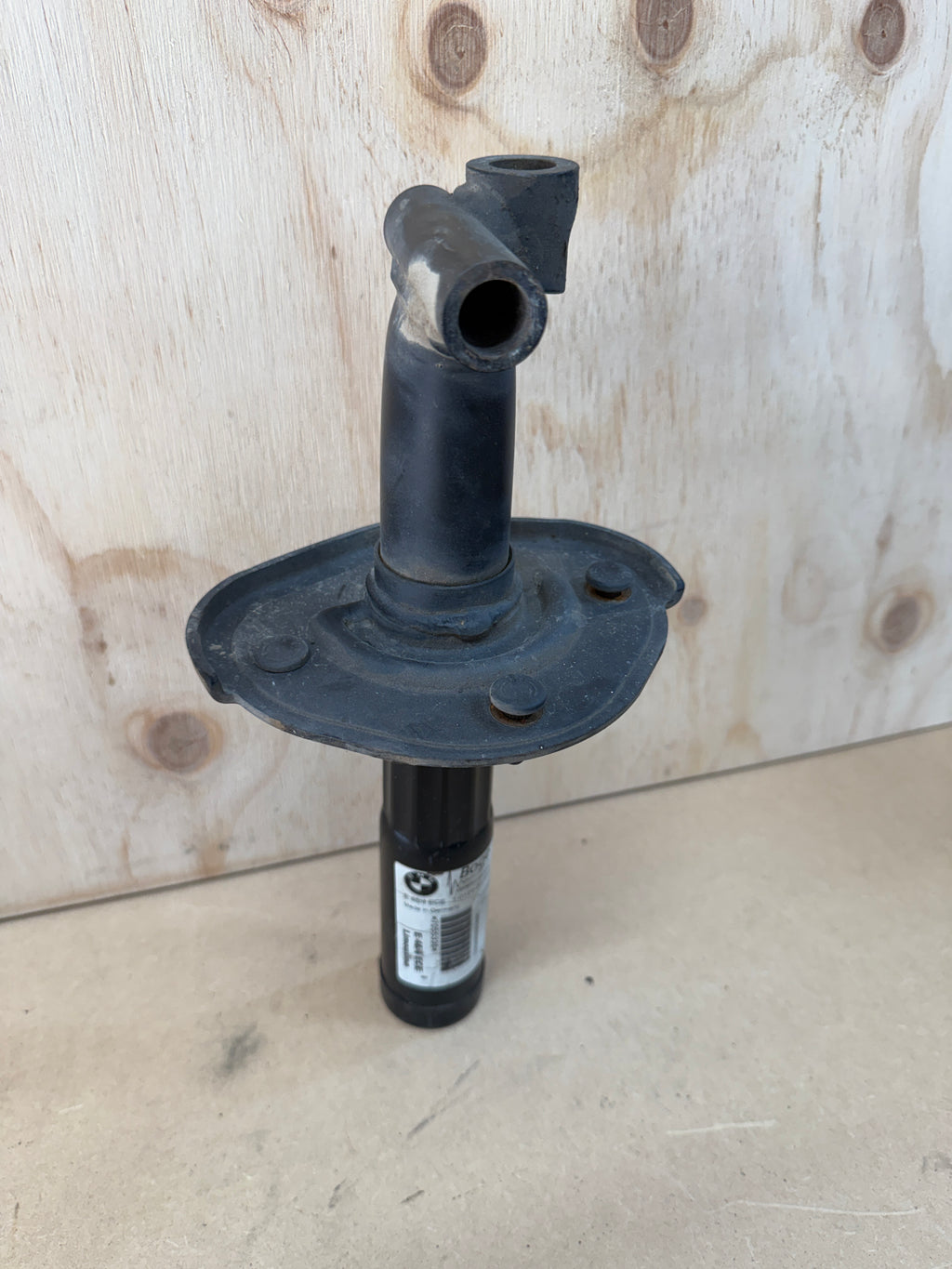 51127055336 - BMW E46 Rear Bumper Shock Absorber Rear Right