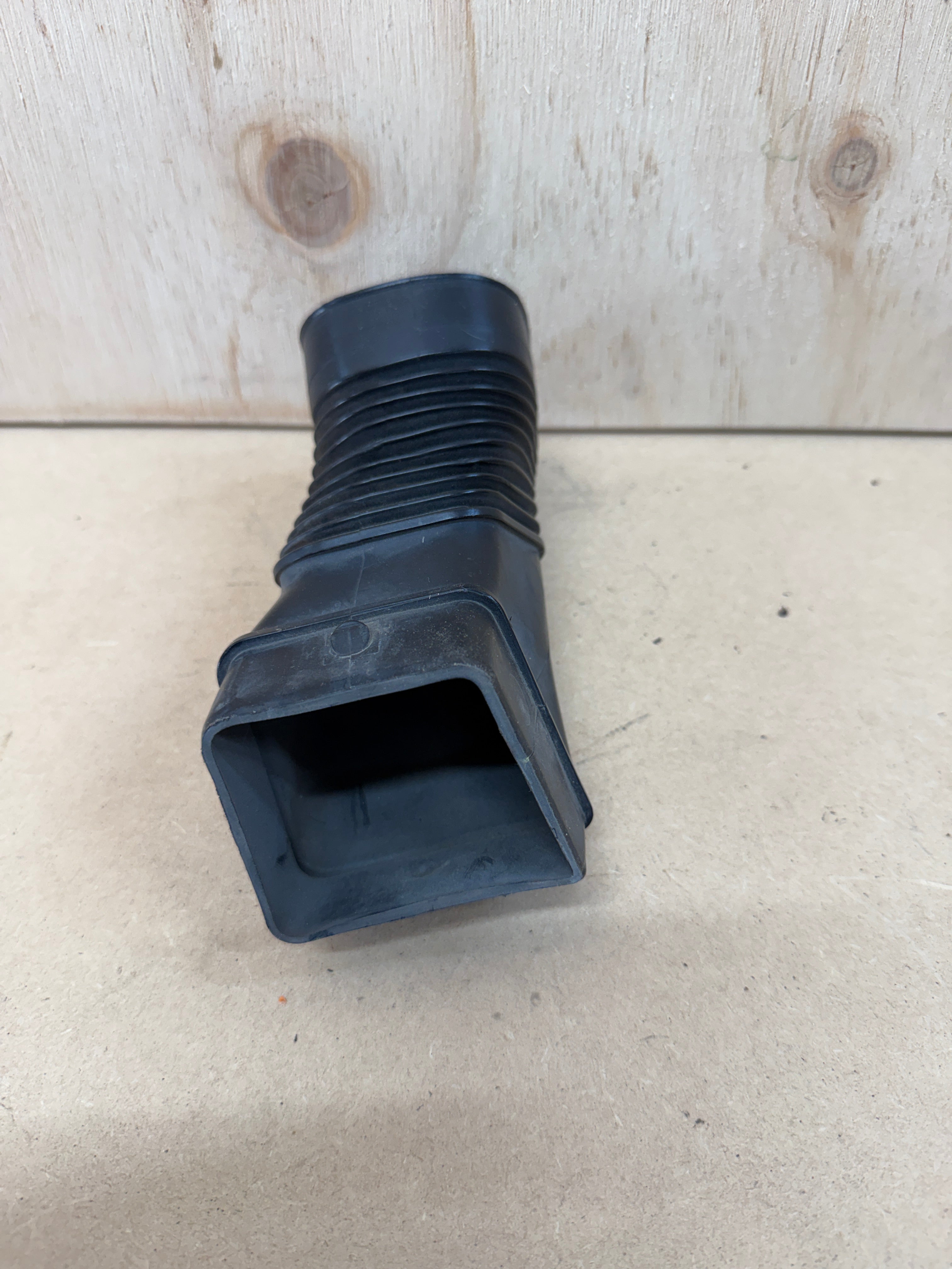 13711438768 - Genuine Used BMW E46 E83 Airbox Air Duct Pipe Infeed M52