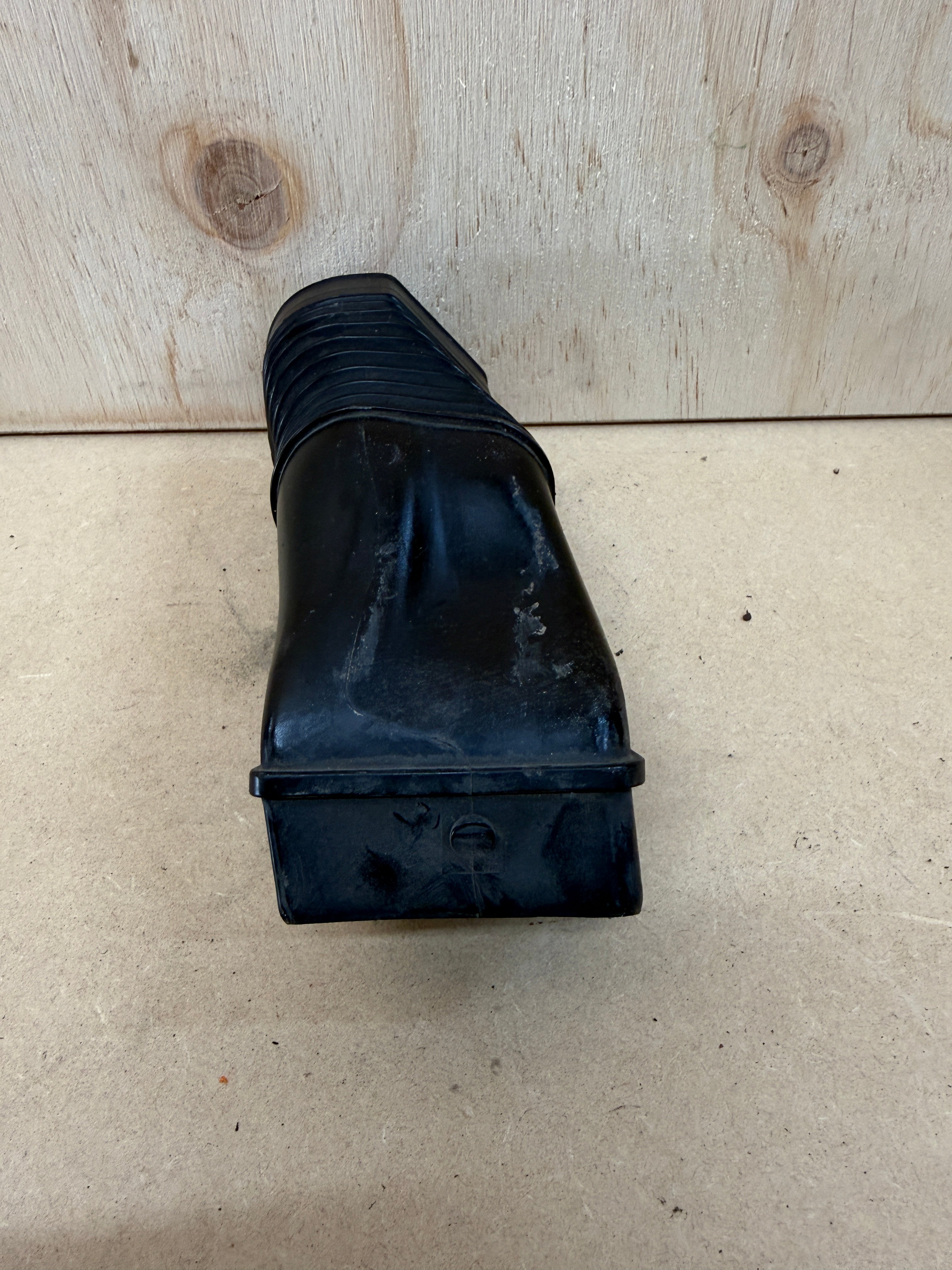 13711438768 - Genuine Used BMW E46 E83 Airbox Air Duct Pipe Infeed M52