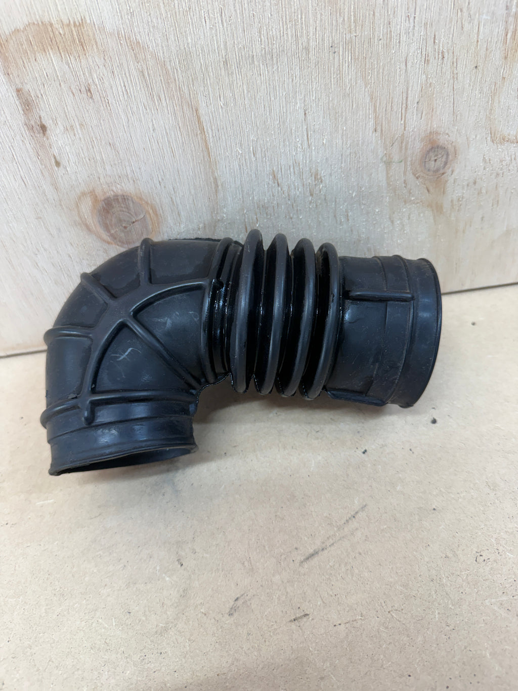 13541285237 - Genuine BMW Used E30 E28 M10 Intake Boot